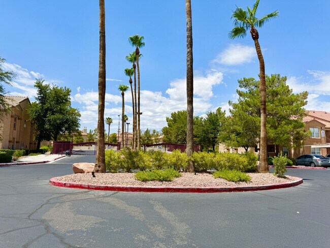 Building Photo - Beautifully Updated Condo in Gated Copper Palms Community