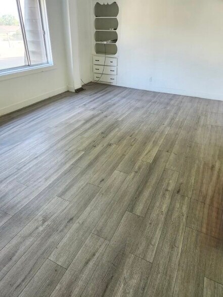Building Photo - 97 N 100 W