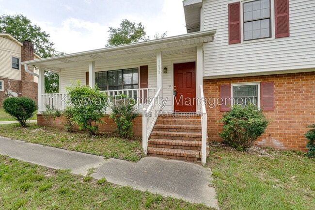 Building Photo - 3638 Karleen Rd