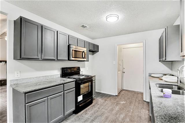 Building Photo - 2705 Warren Ln