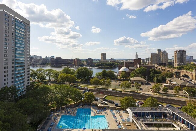 Building Photo - 8 Whittier Pl