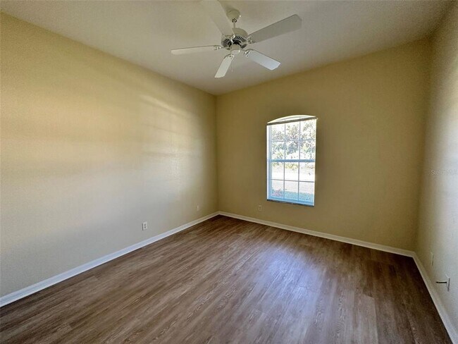 Building Photo - 3643 Spinner Ave