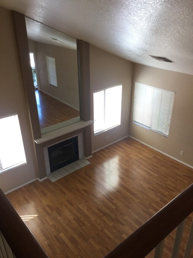 Building Photo - Beautiful Ahwatukee Home!