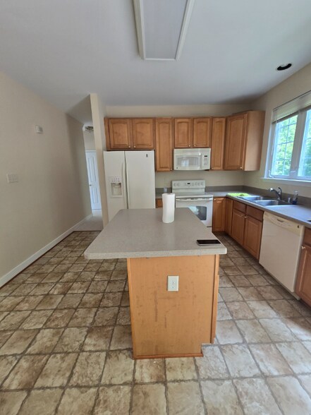 Building Photo - 5653 Cabinwood Ct