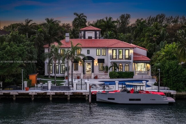 Building Photo - 3605 Flamingo Dr