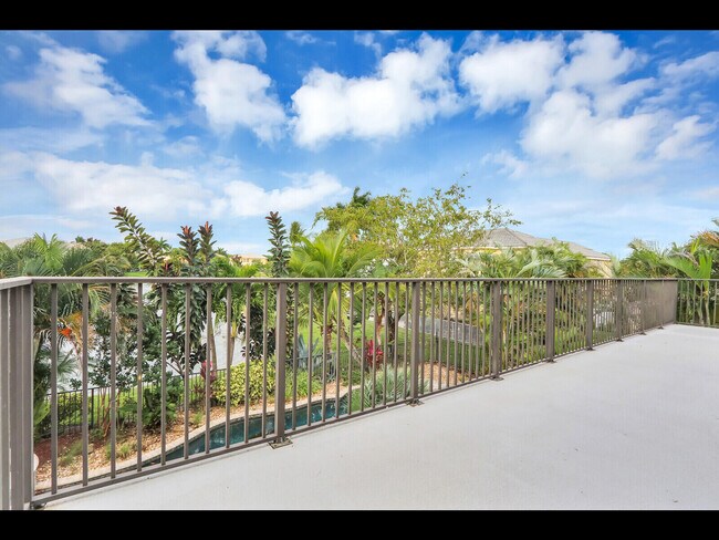 Building Photo - 3043 Hartridge Terrace