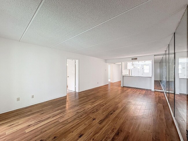 Building Photo - 1200 Tarpon Woods Blvd