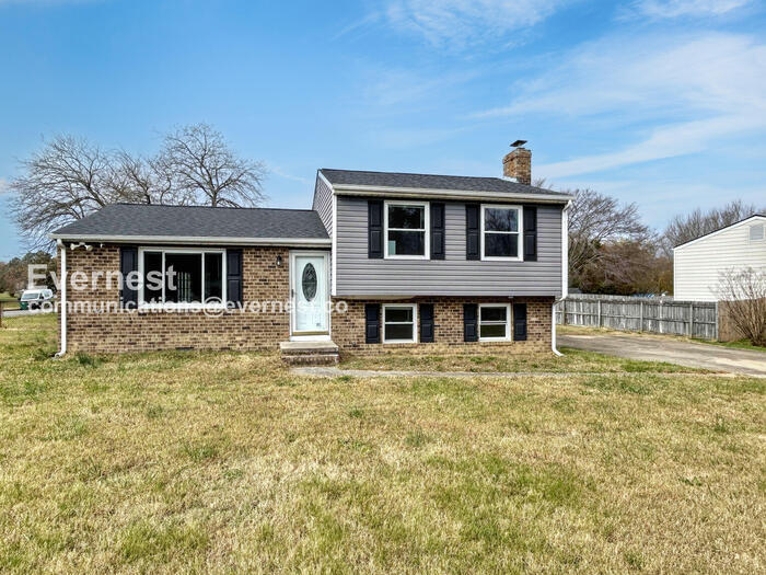 Primary Photo - 6418 McLean St