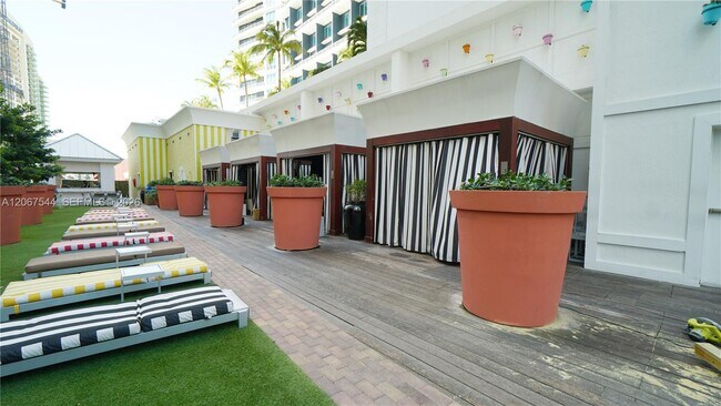 Building Photo - 1300 S Miami Ave