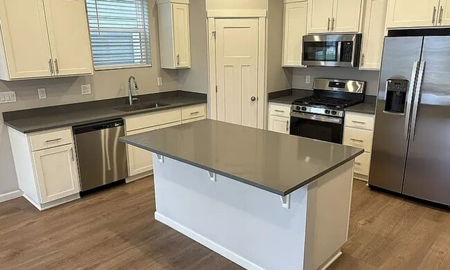 Building Photo - *NEW Construction* Stunning 3BD, 2.5 BA* S...