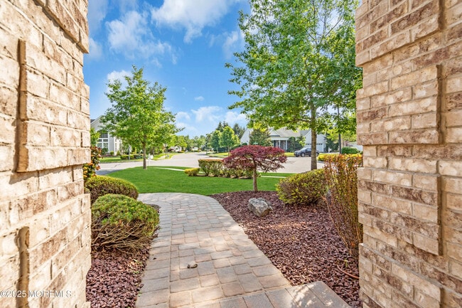 Building Photo - 8 Park Ridge Way