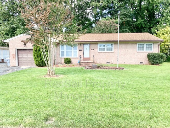 Building Photo - 729 Milton Dr