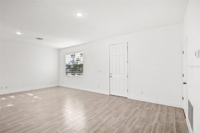 Building Photo - 183 Wright Dr