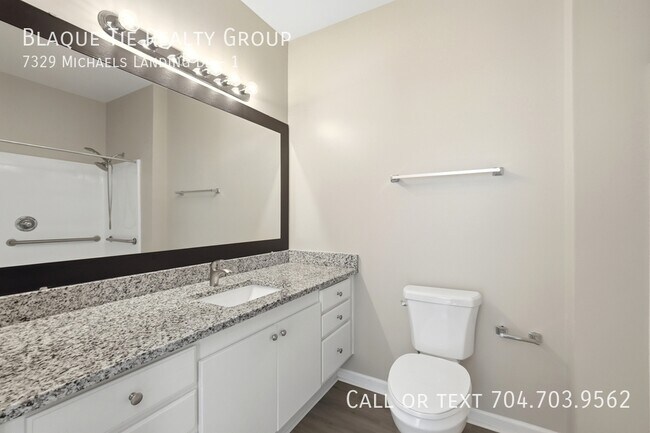 Building Photo - 7329 Michaels Landing Dr