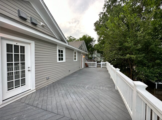 Building Photo - 1110 Glenwood Ave