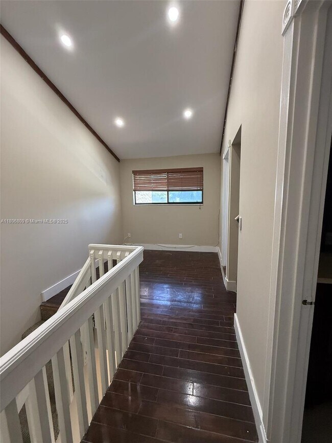 Building Photo - 2701 SW 58th Manor