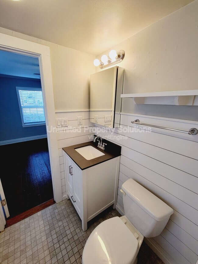 Building Photo - 2410 Wrightsville Ave