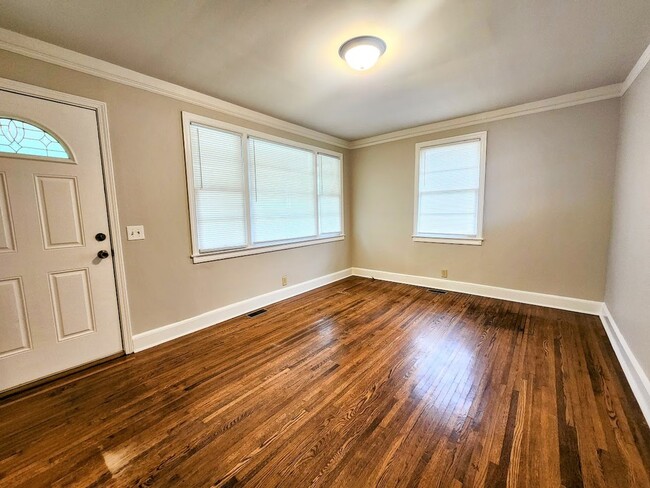 Building Photo - 3 Bedroom 1 Bath Brick Home - West Pelzer