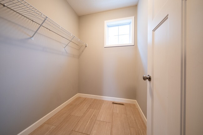 Building Photo - 5029 Hankerson Ave