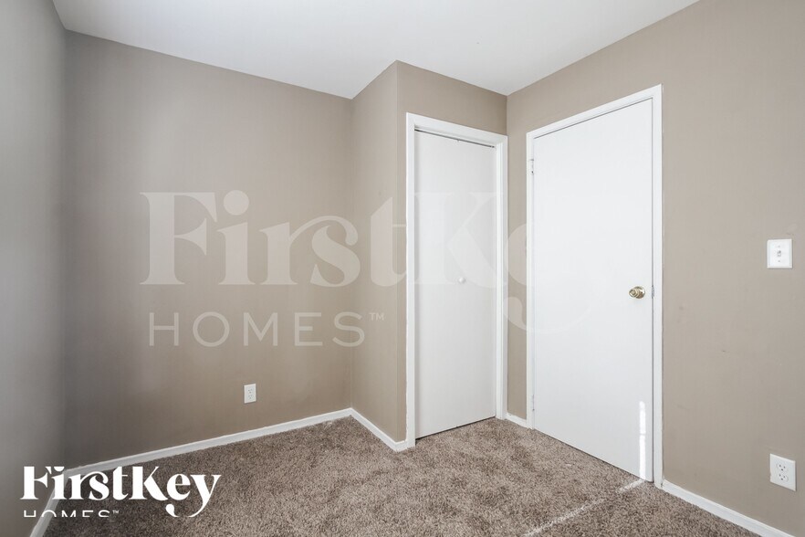 Building Photo - 6720 42nd St