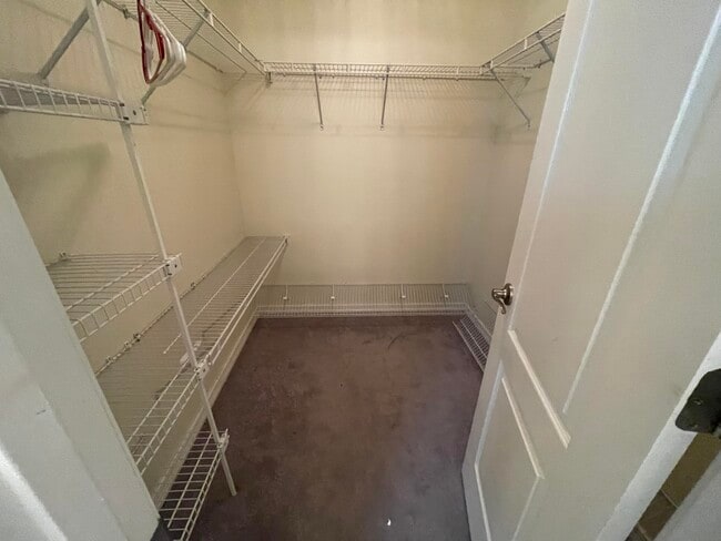 Building Photo - 728 Riva Ridge Dr