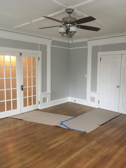 Building Photo - 44 Ramapo Ave