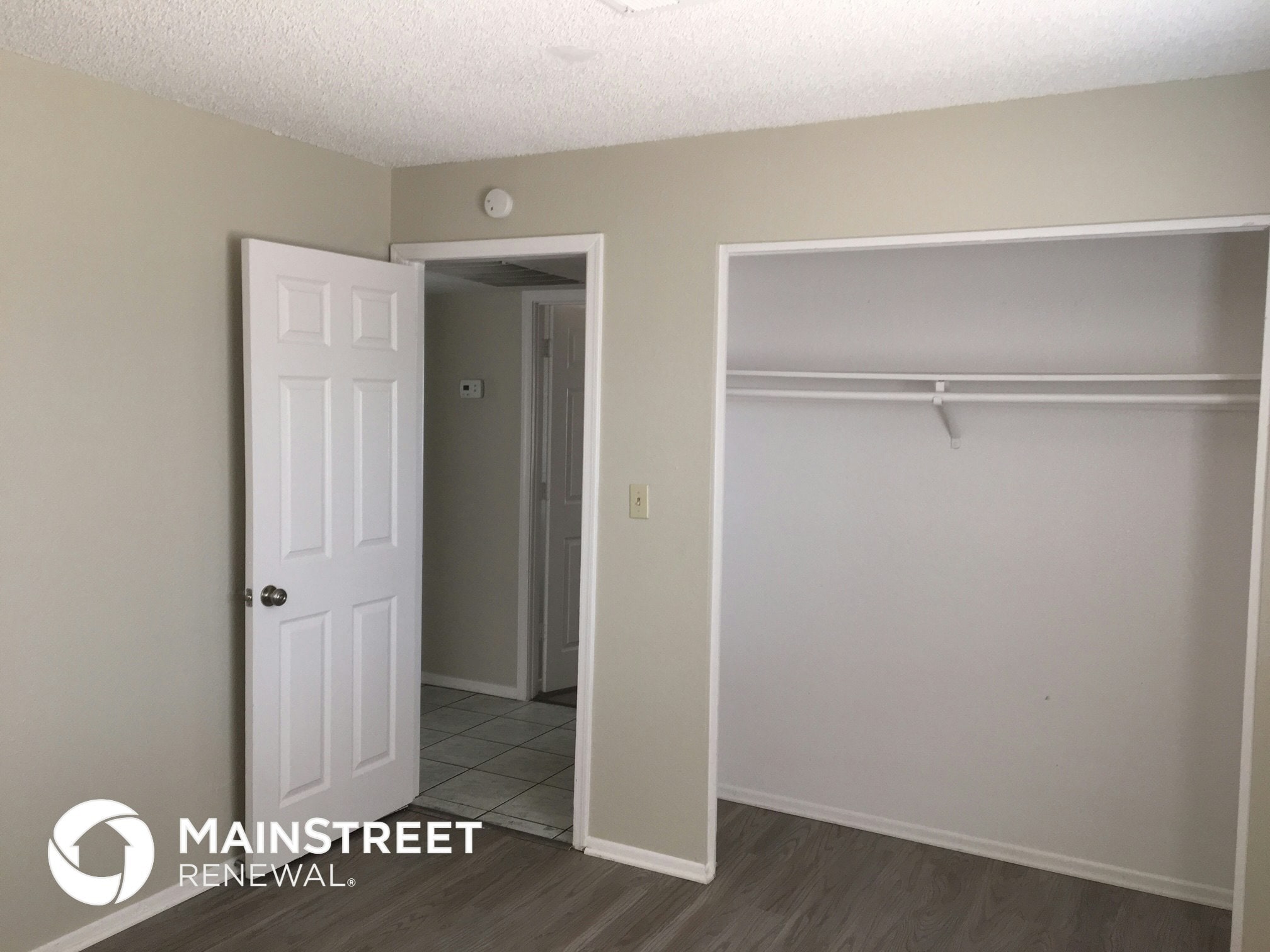 Building Photo - 1819 N 47th Dr