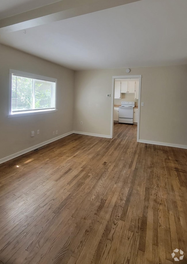 Building Photo - Cozy Home Near Old Town – Live in the Hear...