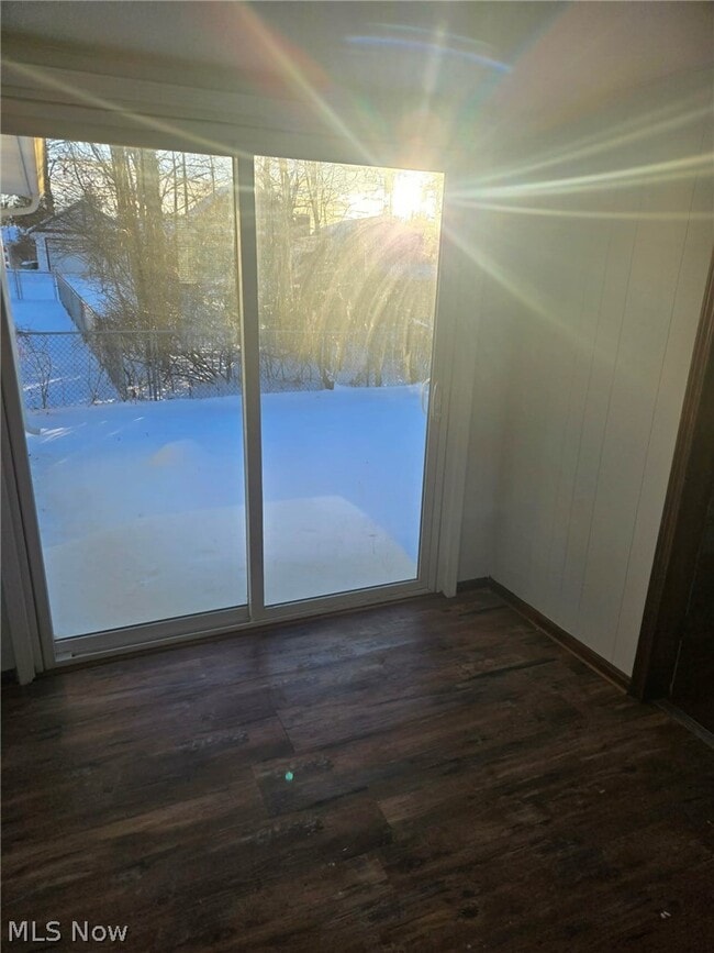 Building Photo - 315 Redfern Rd