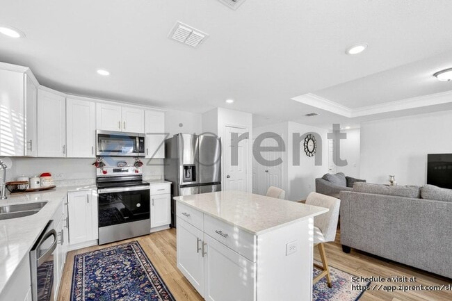 Building Photo - 2301 Vlg Crk Ln