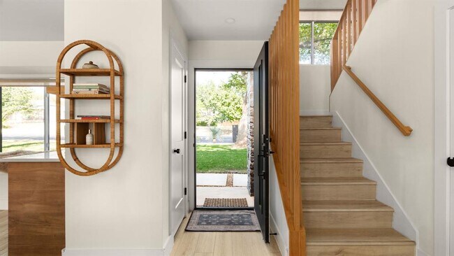 Building Photo - 2409 Shiloh Dr