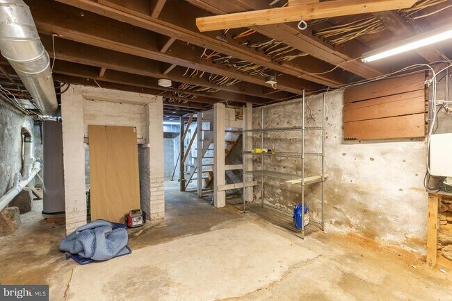 Building Photo - 1439 E Oxford St