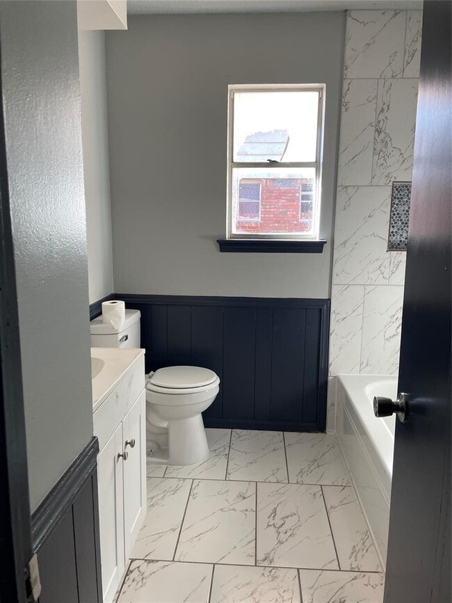 Building Photo - 205 NW 85th St