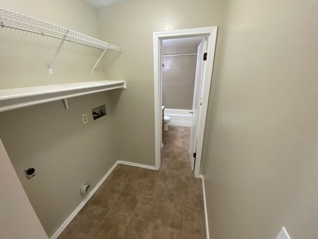 Building Photo - Nice 3 Bedroom 2 Story Home Close to Ft Ca...