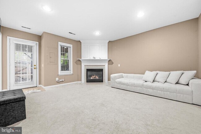 Building Photo - 13967 Gill Brook Ln