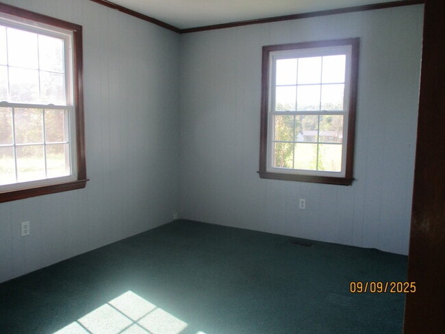 Building Photo - 1040 Hugo Dr