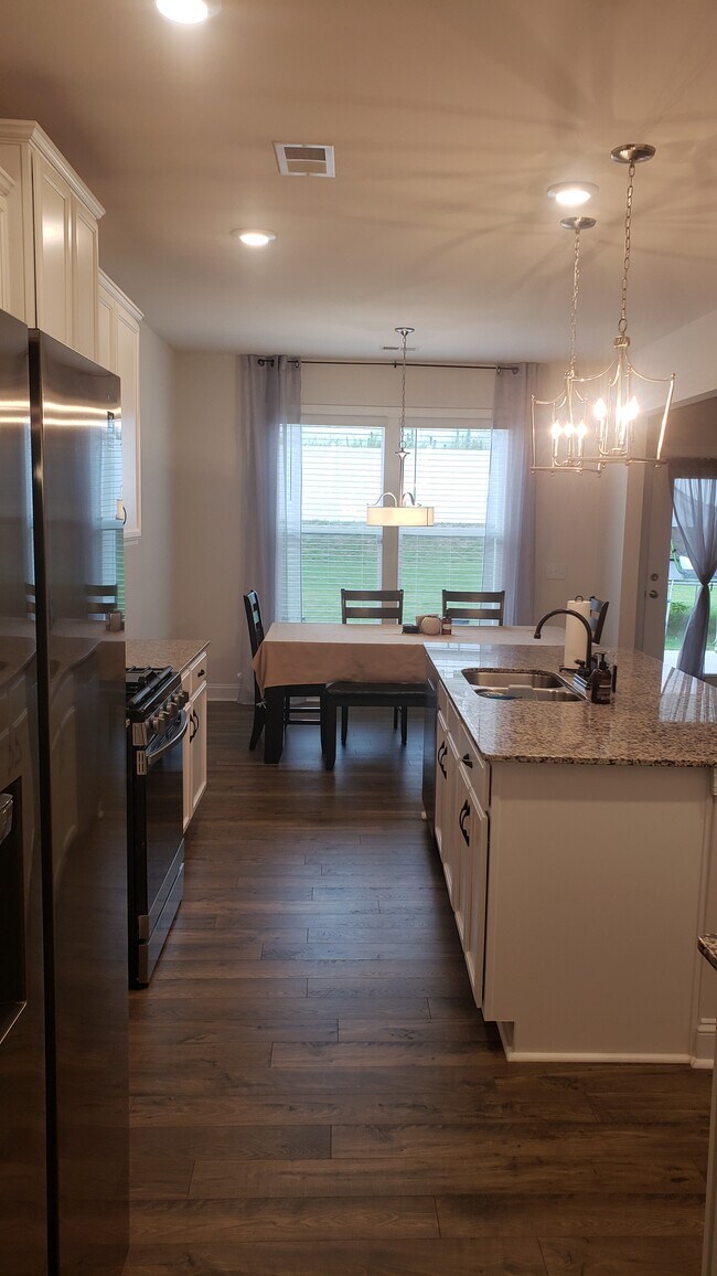 Building Photo - 413 Marietta Ln