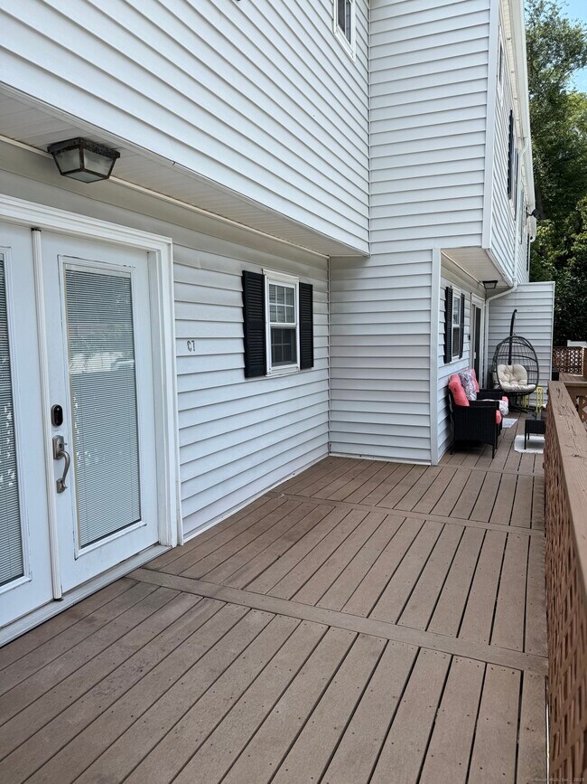 Building Photo - 14 1/2 Fairview Ave