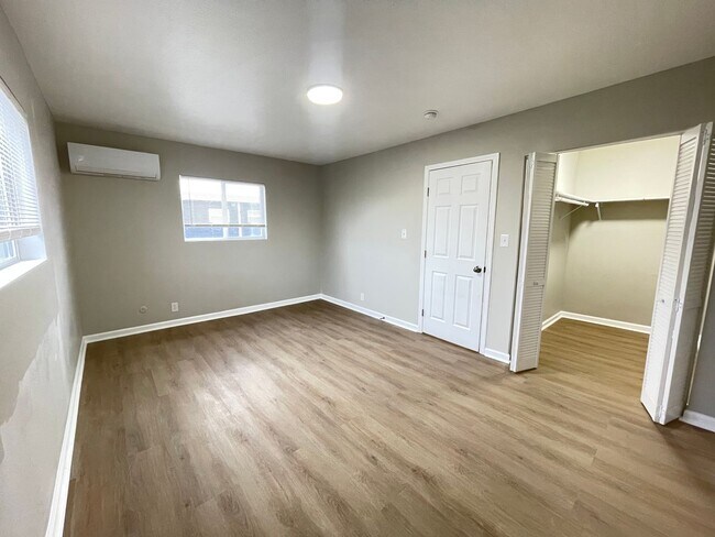 Building Photo - Live in Style at Bellagio East Living I: Convenient and Vibrant Community in Indianapolis