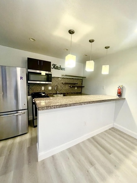 Building Photo - 307 E Mitchell St