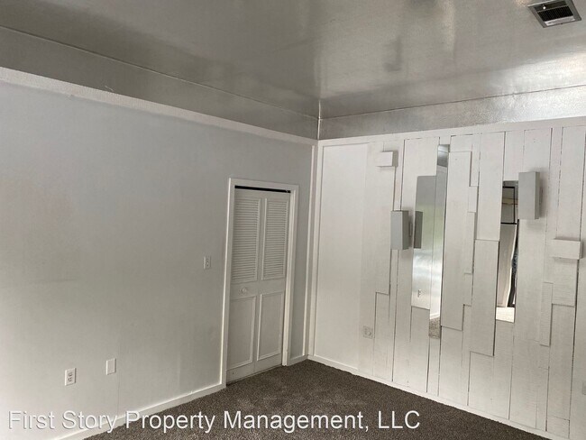 Building Photo - 4 br, 2 bath House - 548 Maclay Road