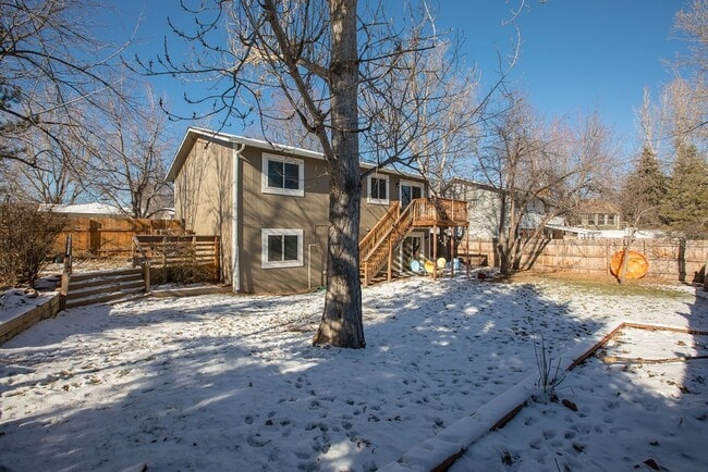 Building Photo - Charming 3-Bedroom Home on a Spacious Corn...
