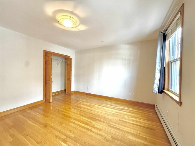 Building Photo - 180 K St