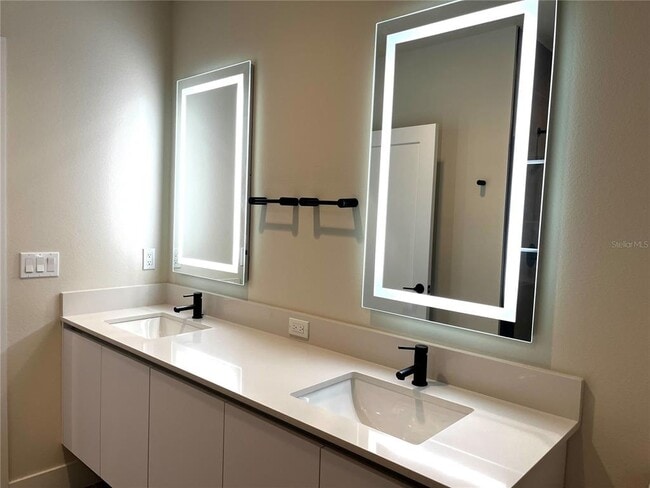 Building Photo - 1445 Serendipity Ln