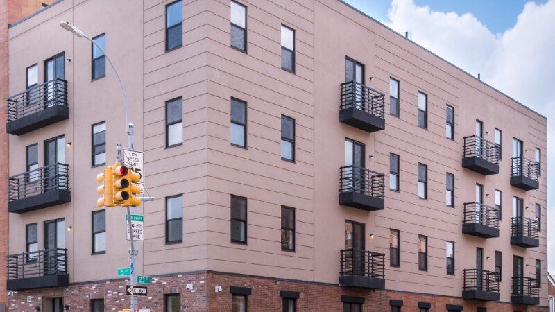 Building Photo - 724 5th Ave