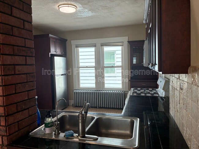 Building Photo - 51 Nesbit Ave