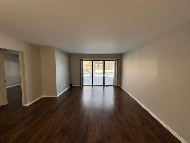 Building Photo - 367 Sandhurst Cir