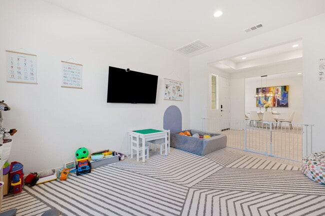 Building Photo - 81890 Via Encinitas