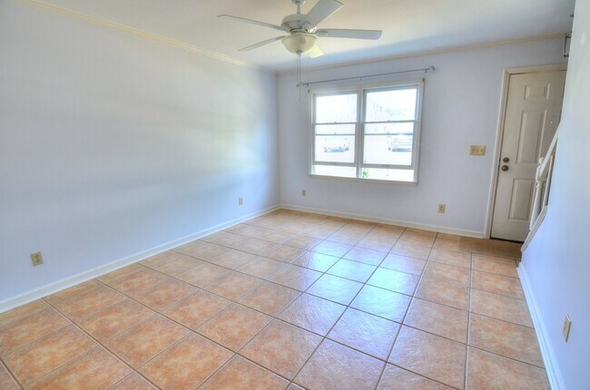 Building Photo - Centrally Located 2 Bedroom In Hillsborough With Great Updates!