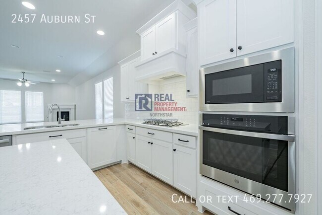 Building Photo - 2457 Auburn St